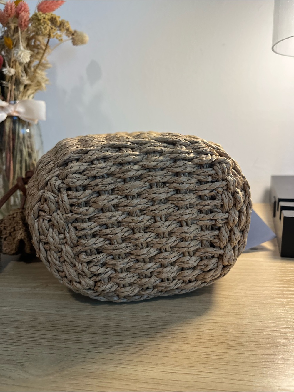 NWT Universal Thread Straw Bucket Bag with Leather Handle - Picture 10 of 11